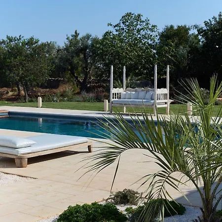 Trullo Sessana With Large Pool And Gorgeous Al Fresco Dining Areas