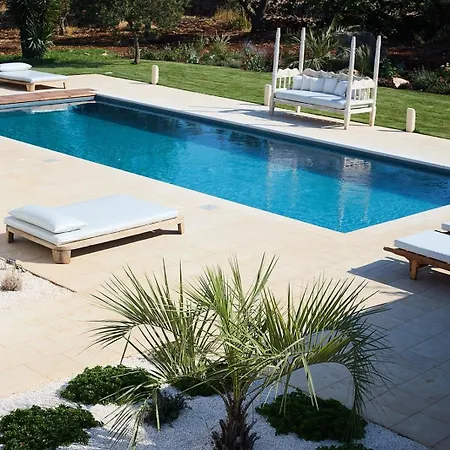 Trullo Sessana With Large Pool And Gorgeous Al Fresco Dining Areas Ceglie Messapica