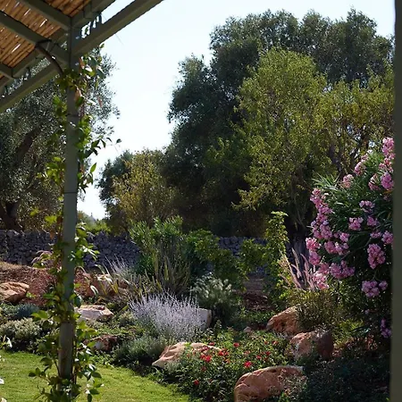 Trullo Sessana With Large Pool And Gorgeous Al Fresco Dining Areas * Ceglie Messapica