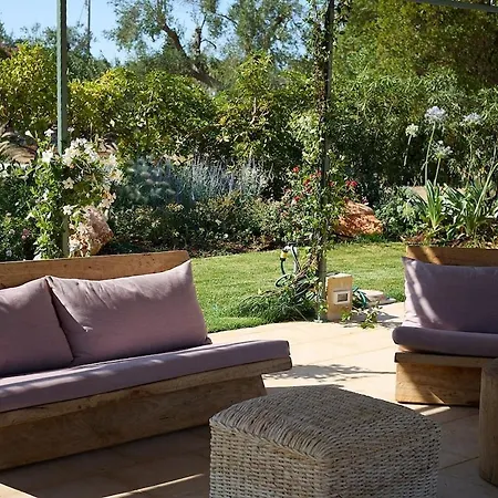 Holiday home Trullo Sessana With Large Pool And Gorgeous Al Fresco Dining Areas *