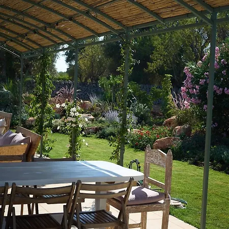 Trullo Sessana With Large Pool And Gorgeous Al Fresco Dining Areas * Ceglie Messapica