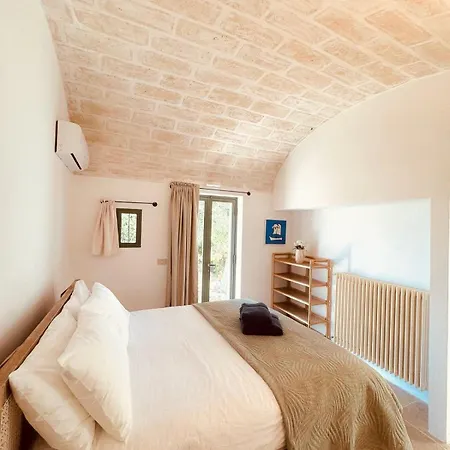 Holiday home Trullo Sessana With Large Pool And Gorgeous Al Fresco Dining Areas